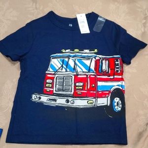Boys gap tshirt size 4 brand new with tags
